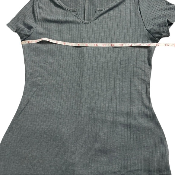 Gray Ribbed Short Sleeve Romper. Grey. Size L. New. - Picture 7 of 10